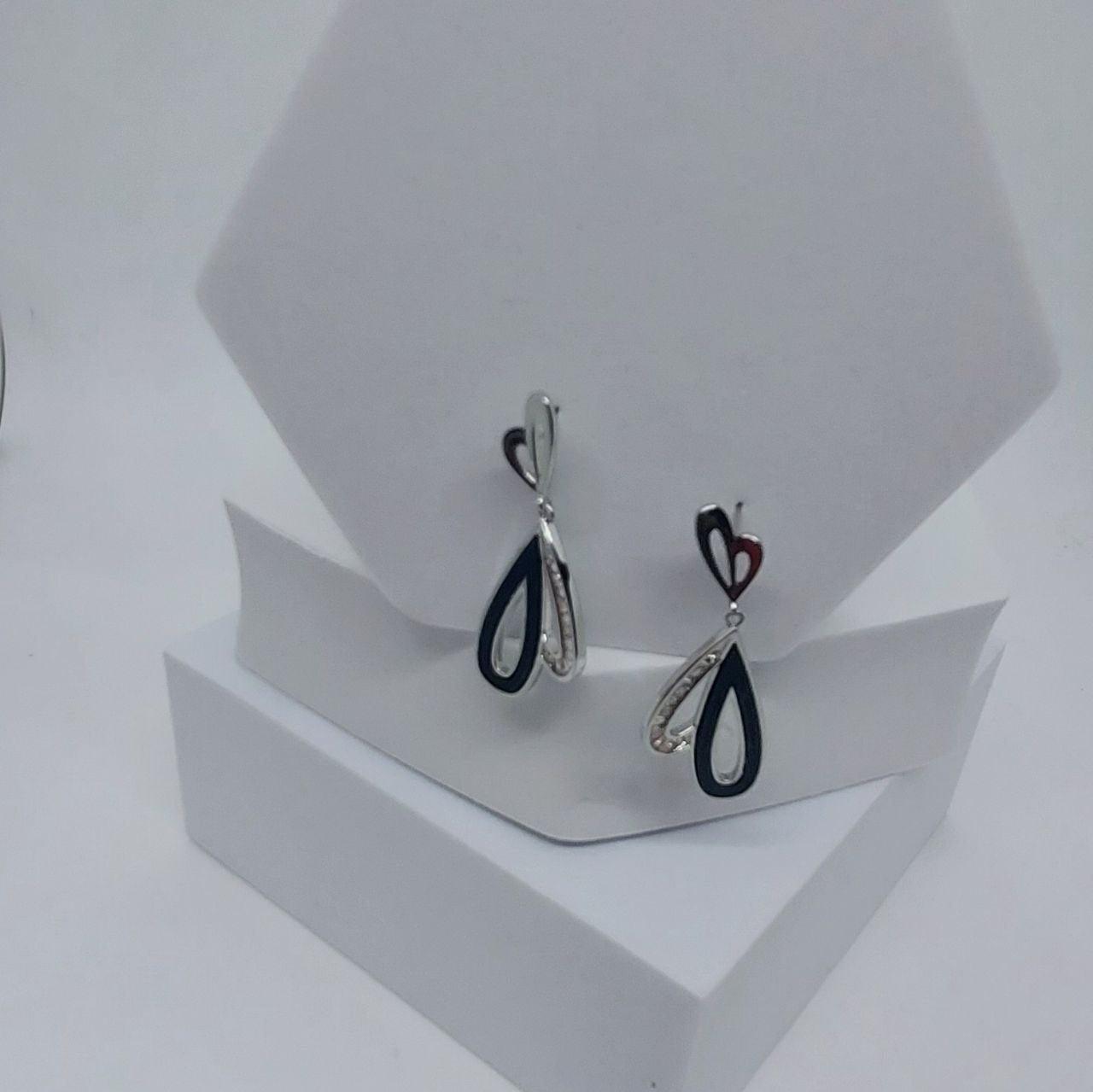 NEELA- STAINLESS STEEL EARRINGS - beyouindia