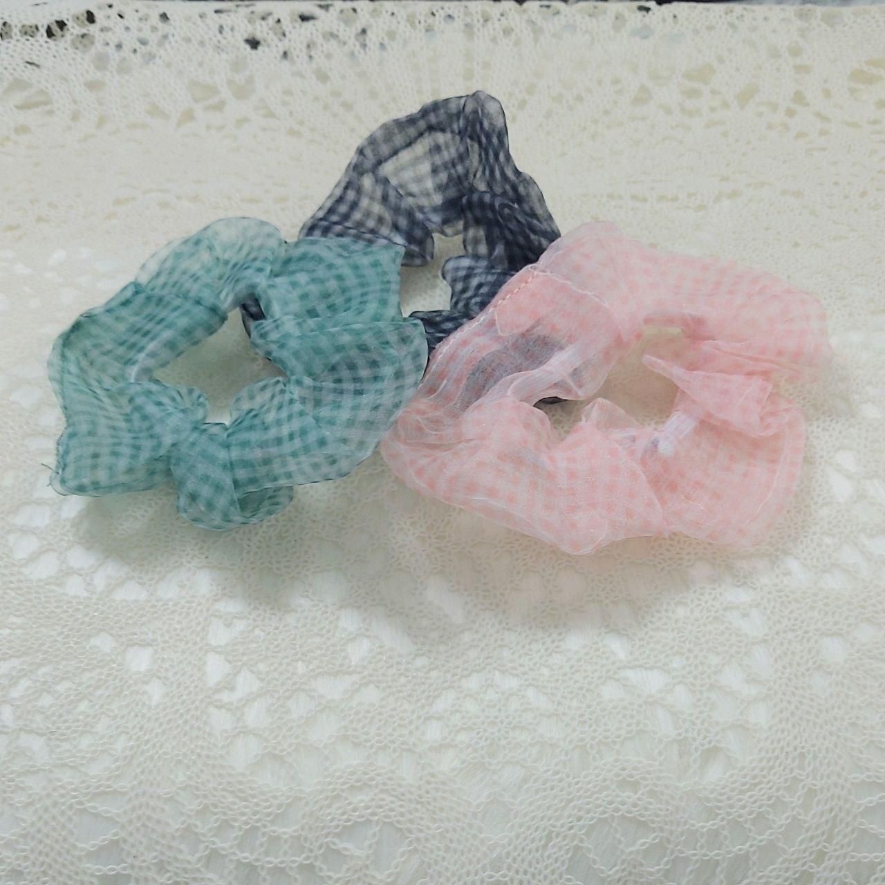 PRITI- POLKA DOT SCRUNCHIES - beyouindia