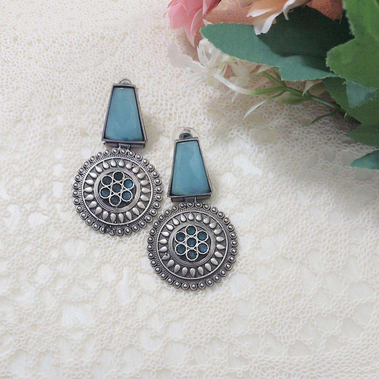 KAIYNAT-GERMAN SILVER EARRINGS - beyouindia