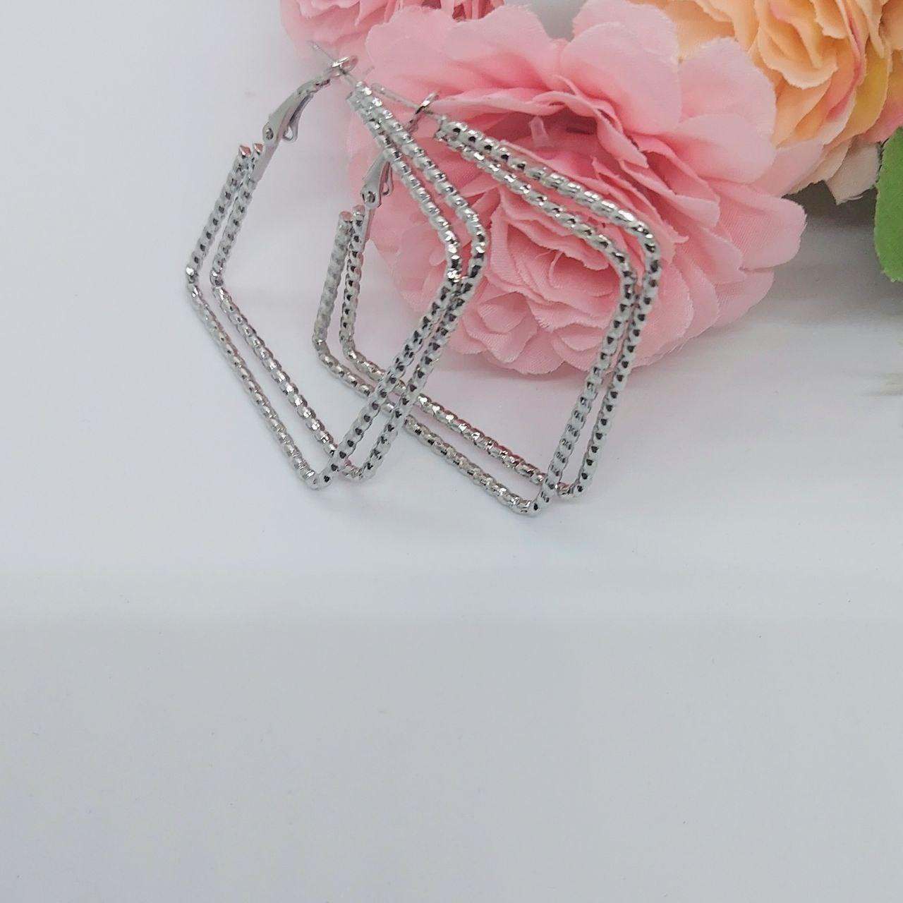 MAIRA-DOUBLE LAYER HOOPS - beyouindia