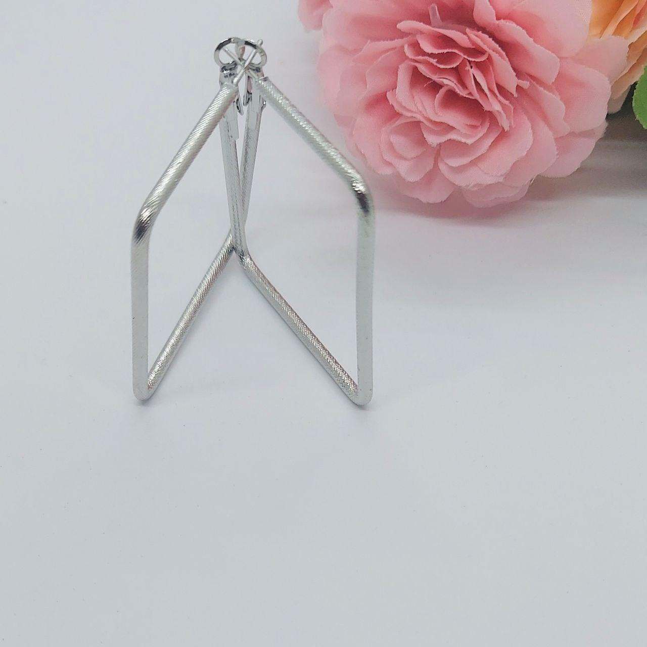 SHAIZA- SILVERTONED CONTEMPORARY HOOPS - beyouindia
