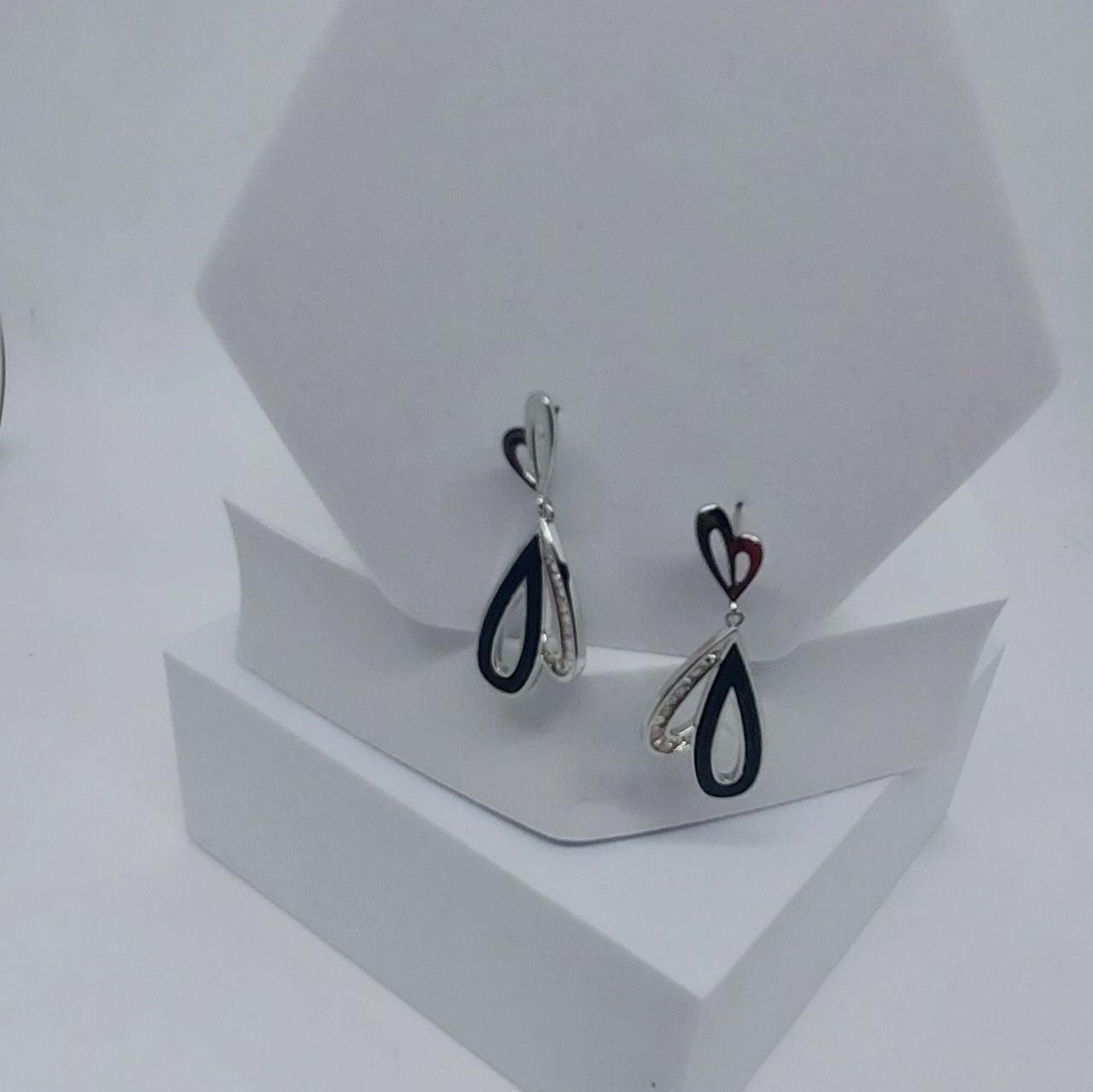 Amazon.com: 8 Pairs Black Stainless Steel Stud Earrings for Men Women Small  Huggie Hoop Earrings Set for Men Cool Goth Punk Earrings Barbell Earrings  Black Silver Hoop Cartilage Earring, Cubic Zirconia, No :