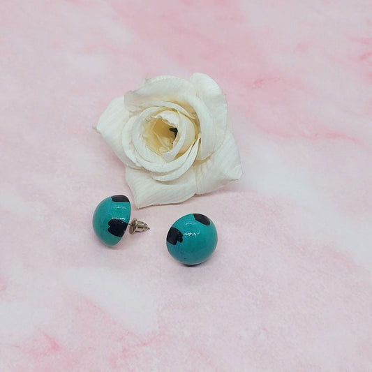 MADHU- 90s STUDS - beyouindia