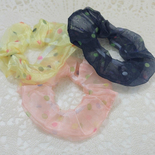 PRITI- POLKA DOT SCRUNCHIES - beyouindia